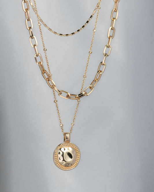 Dainty Gold Pendant Necklace
